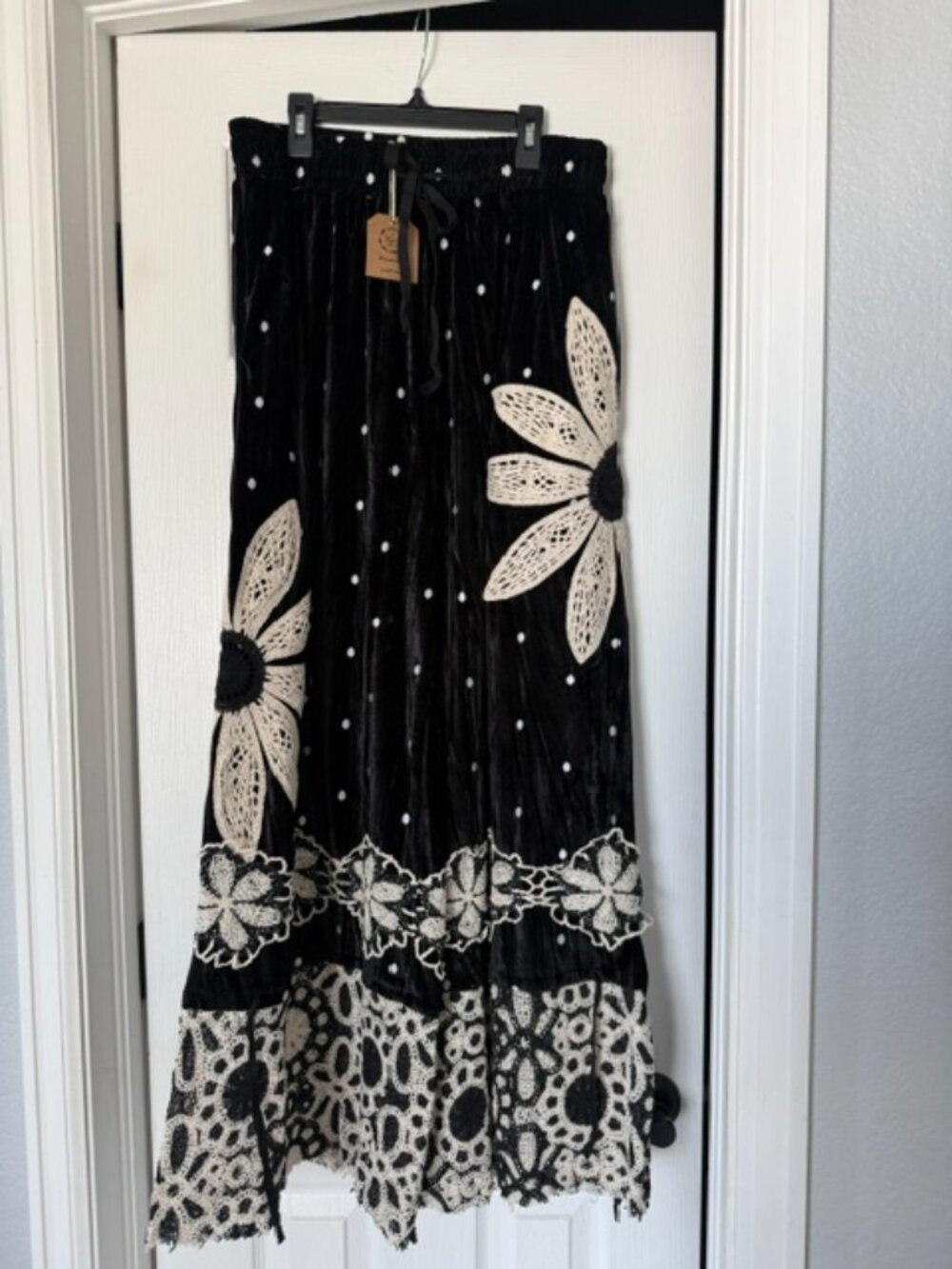 Velvet Daisy Pantaloons A Rare Bird - NWT - One Size Velvet/Crochet